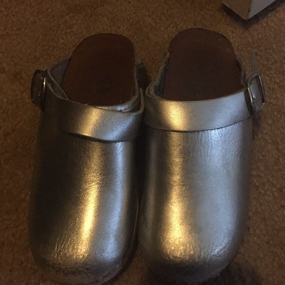 Klogs- kids size - Picture 1 of 3